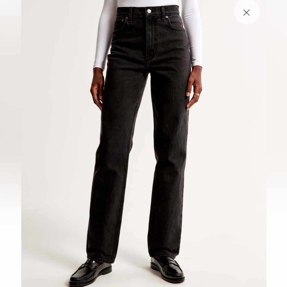 Abercrombie & Fitch Straight Leg Jean 8 Short / 29 waist